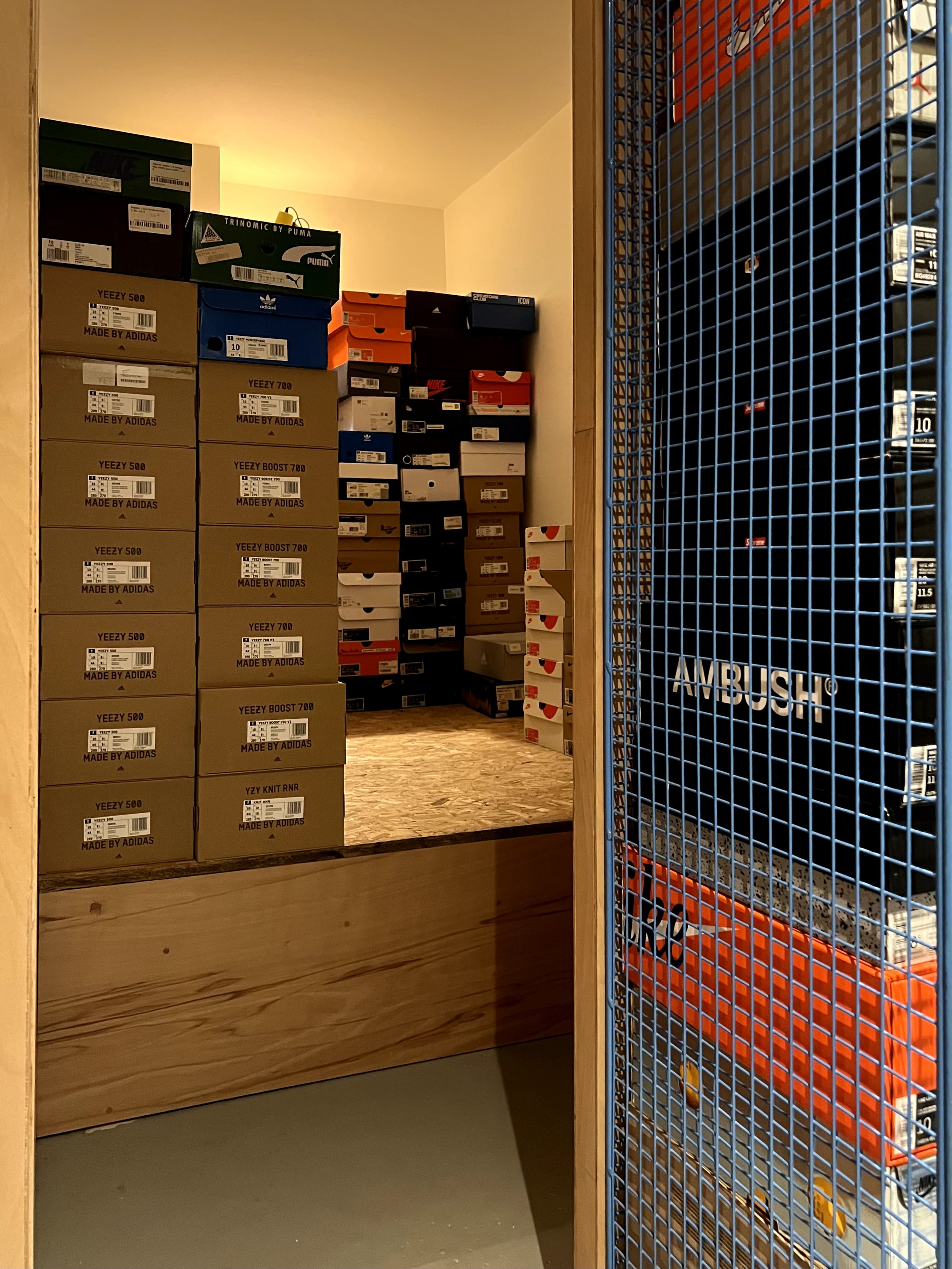 Sneaker Reseller Studio