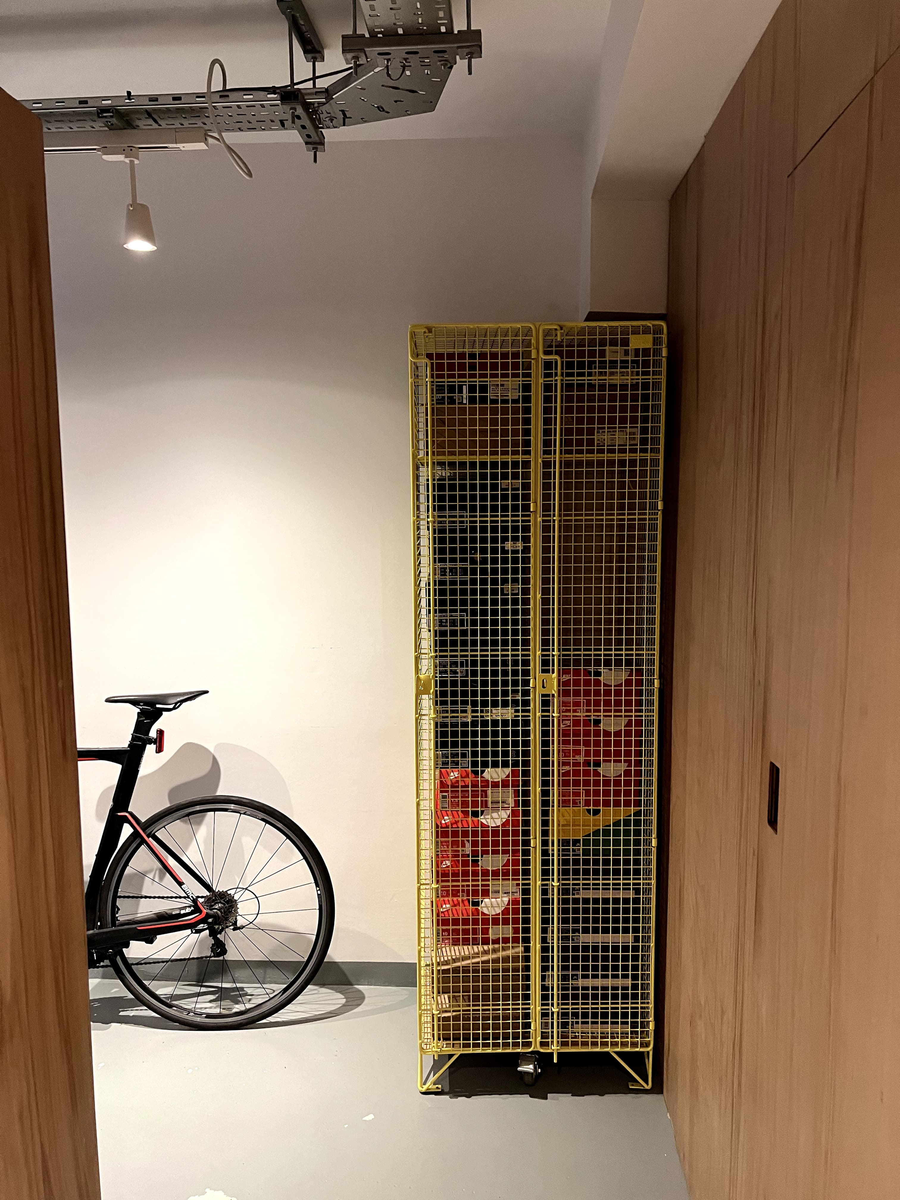 Sneaker Reseller Studio